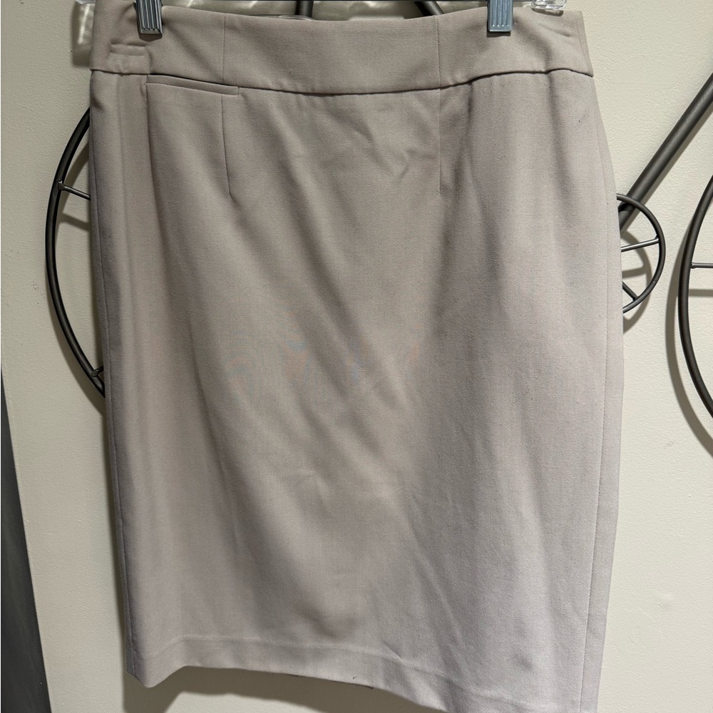 Stylish Calvin Klein Khaki Colored Pencil Skirt